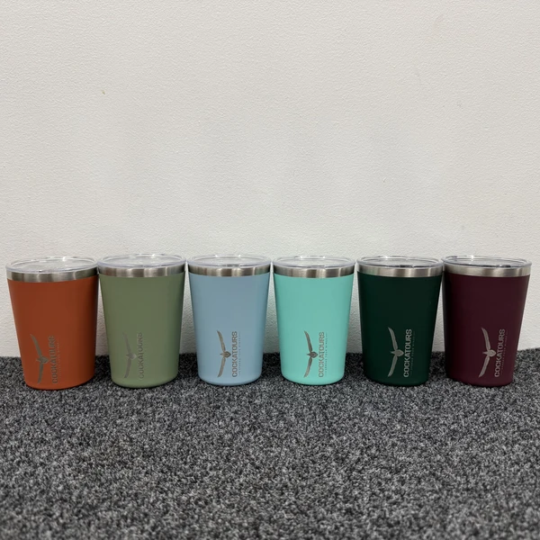 6 coffee keep cups of different colours