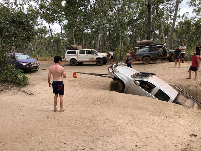 4wd getting towed out of steep track in cape york