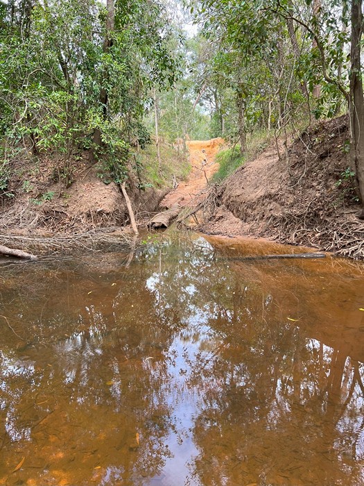 4wd track into creek blocked